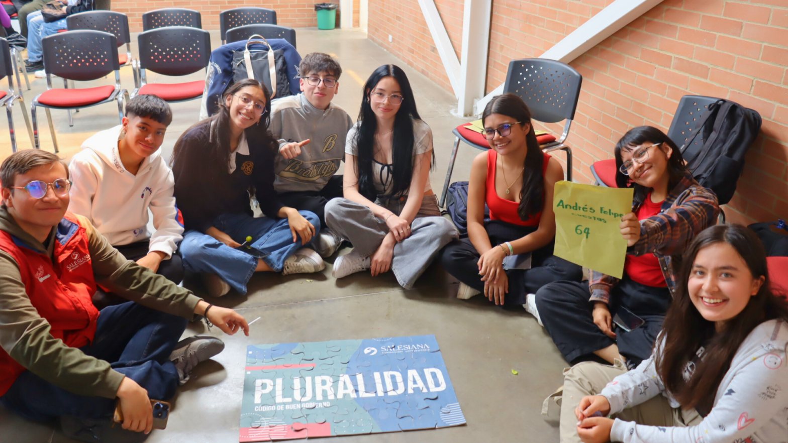 Bienvenida a estudiantes nuevos 2025 - 1