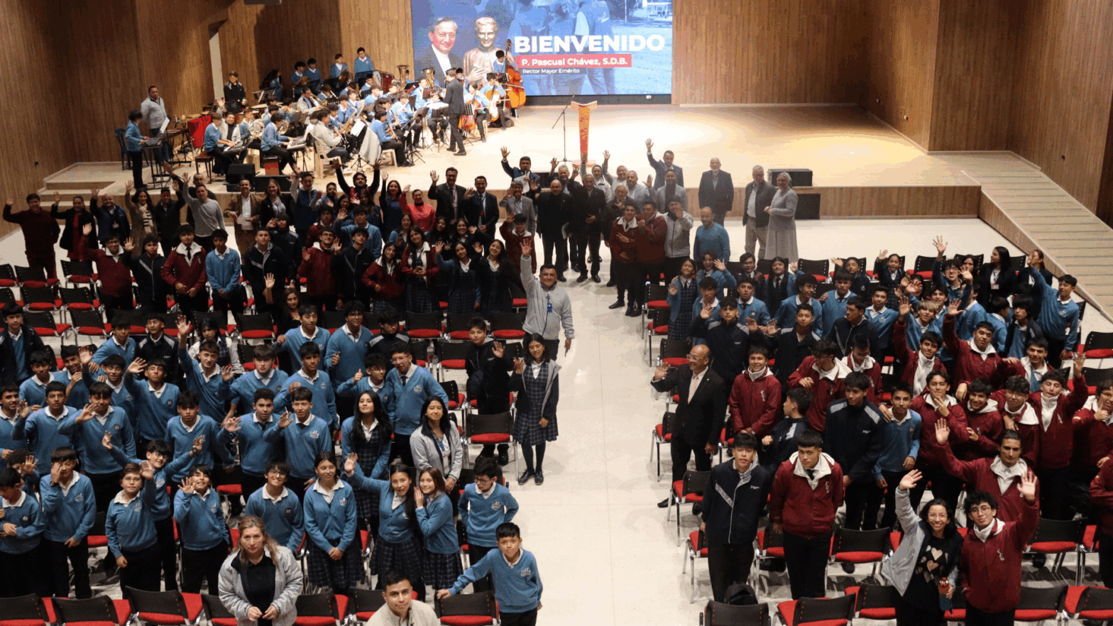 “Los llevo en el corazón” la frase final de Don Pascual a SALESIANA