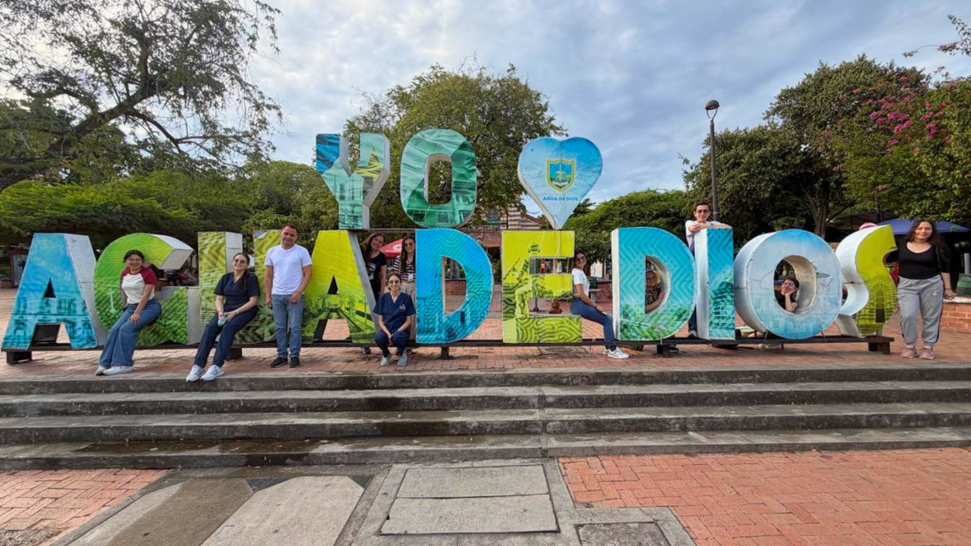 Estudiantes SALESIANOS vivieron misión de servicio y salud en el Sanatorio de Agua de Dios durante Semana Santa
