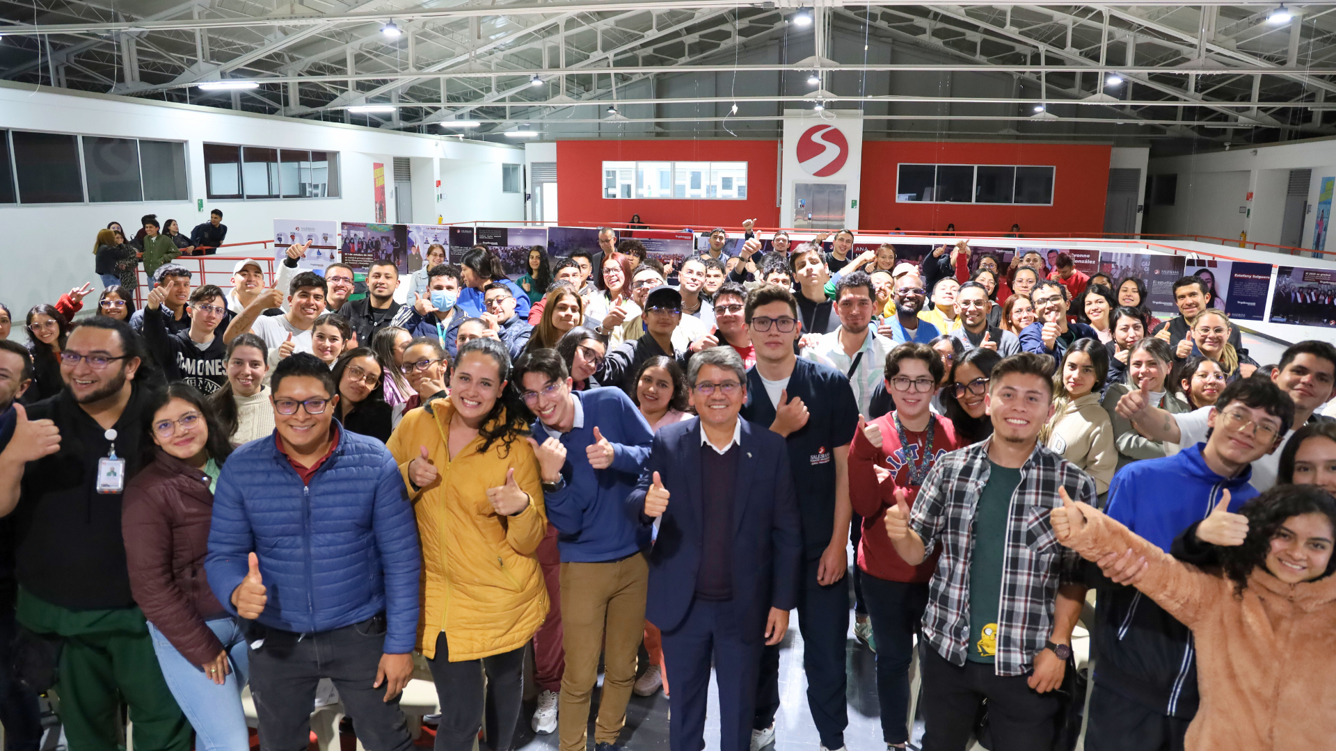 Séptimo aniversario de SALESIANA