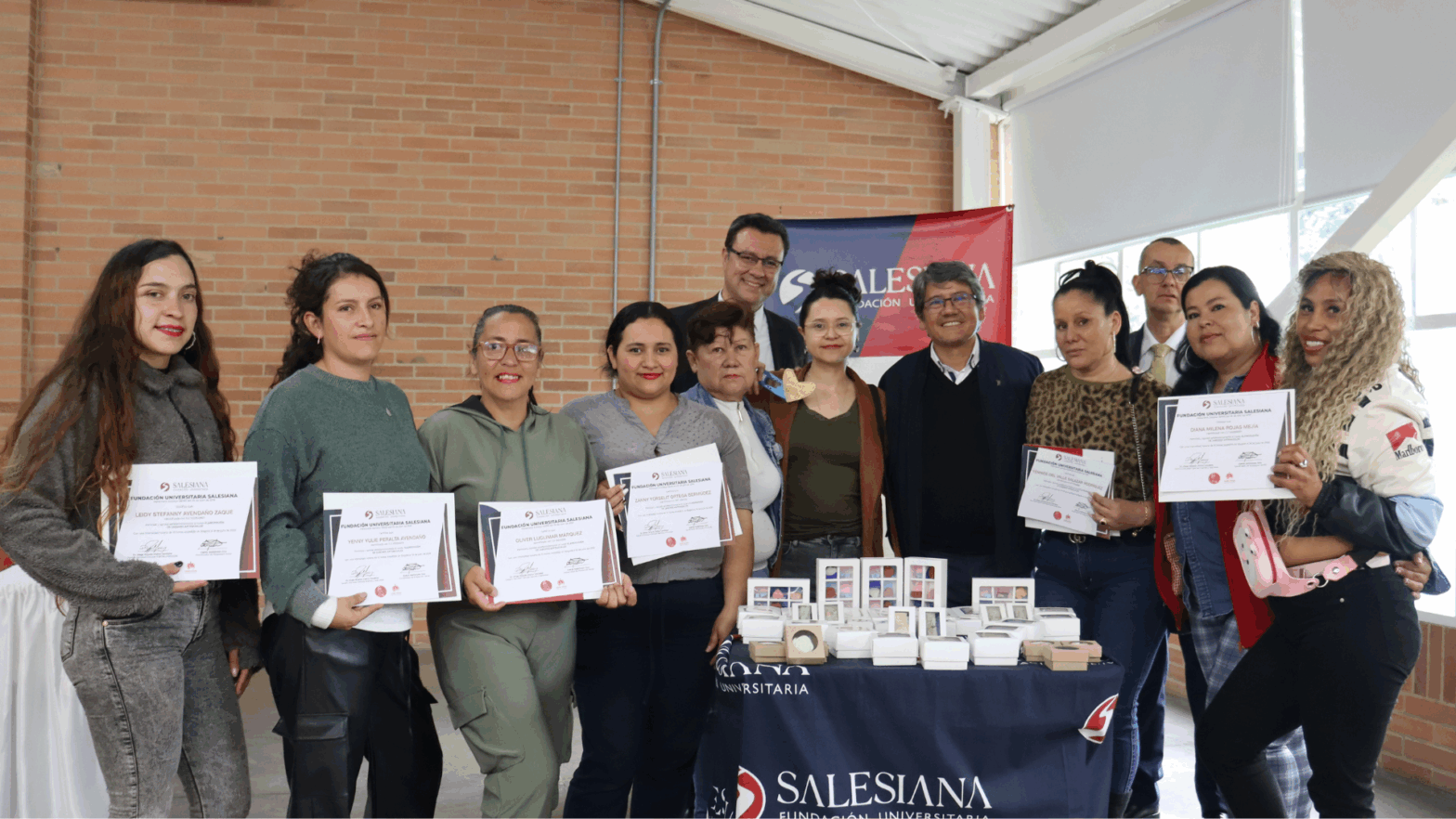 SALESIANA certifica a mujeres de la Fundación Servicio Juvenil en creación de jabones artesanales